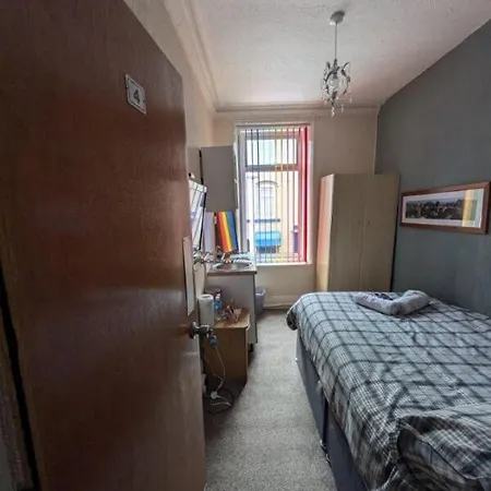 New Kirkstead Guest House Dog Friendly Everyone Welcome-2