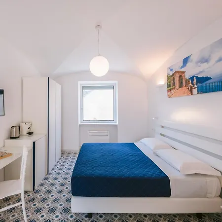 A Gradillo Holiday Rooms-2