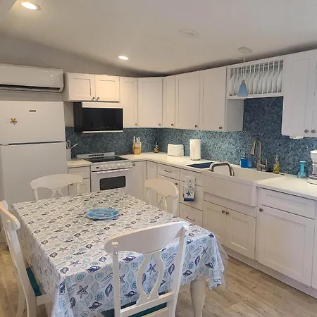 Coastal Cottage Bay House-2