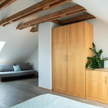 Main Landhaus-2