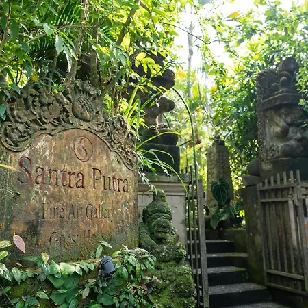 Santra Putra Guesthouse At Karja Art Space-3