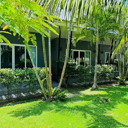 Marisa Garden Bungalow-2
