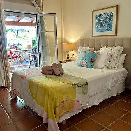 At Home In Malaga Stay & Solo Travellers-2