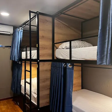Hostel Estrella 20-3