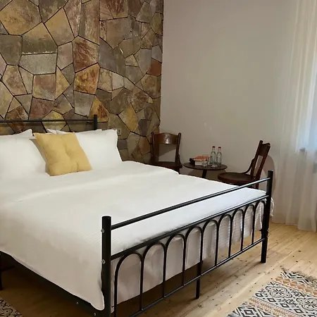 Lu-Na Home-3
