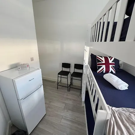 Willesden Green Budget Guesthouse-3