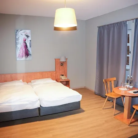 Angelis Pension Frankfurt Airport-2