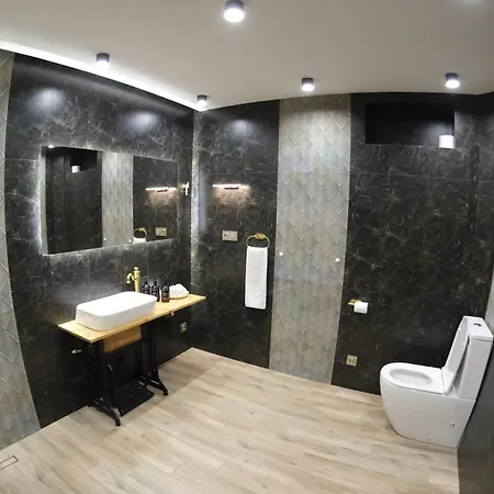 Lu-Na Home-2