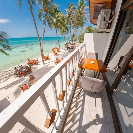 Heron Beach Hotel - Dhiffushi, Maldives-2