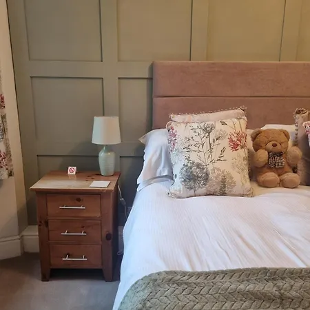Montfort Cottage Guest House-2