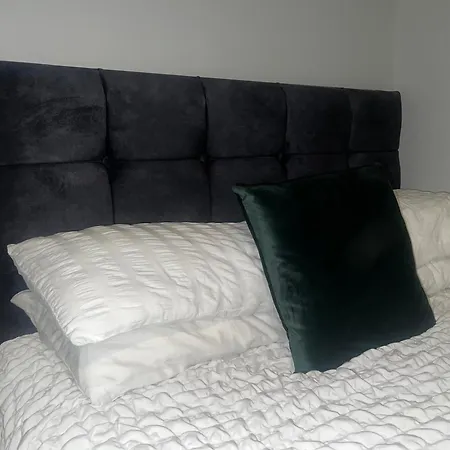 The Coral Guest House Southampton, Family Rooms, Suitable For Contractors-3