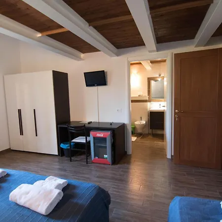 LOCANDA OLIVI affitta camere-3