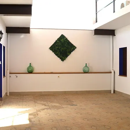 Hospedium Hostal La Paz Parking Gratis-3
