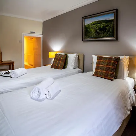 Royal Hotel-2