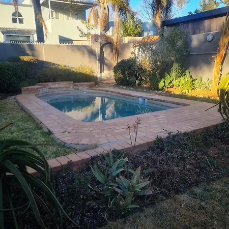 Fourways Guest House-3