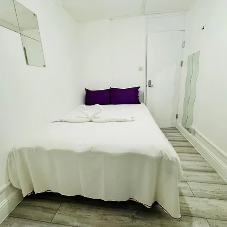 Tarbert Walk Rooms-3