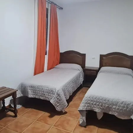 Hostal La RoDa-3