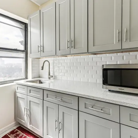 Empire Blvd Guest House-2