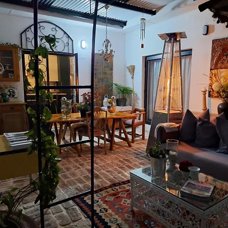 Acacia Home-3