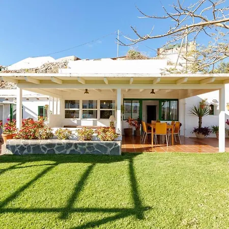 Cave House In Bandama With Jacuzzi Garden-3
