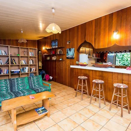 Pension Te Miti - Plage-Beach 200M - Mahana Parc & Vaiava Beach Pk18 - B&B Chambres Ou Dortoir-2