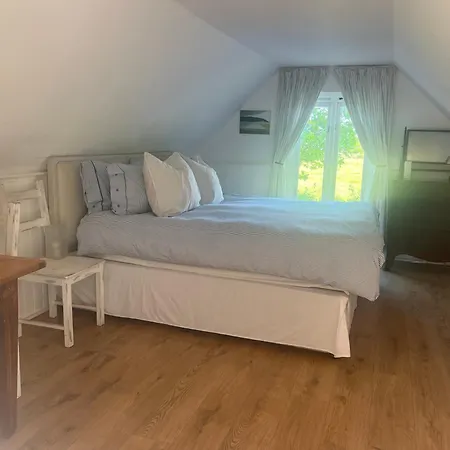 4 Lisle Court Cottages-2