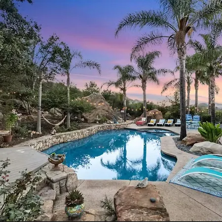 The Malibu Retreat Guest House - Salt Water Pool & Jacuzzi, Nature Oasis-3