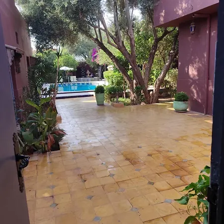 Riad Les Jardins Mabrouk-2