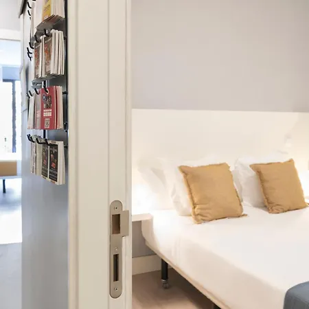 8Rooms Madrid, Smart Self Check-In Rooms-3