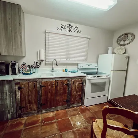 Gruene Cottages-2