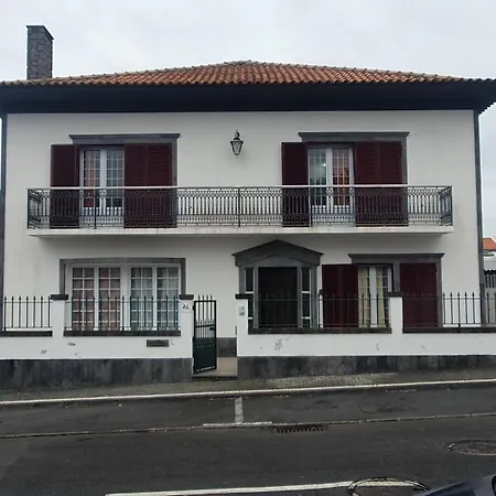 Vitorino De Nemesio Guesthouse-3