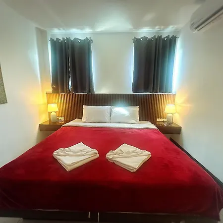 The Shades Hotel 50 meter Beach Front-2
