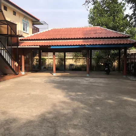 Ruen Thai Ban Rim Nam-3