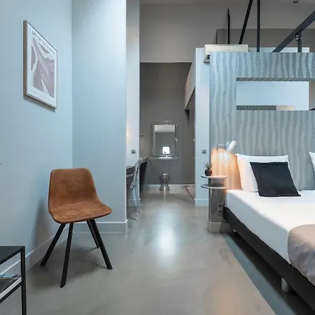 Suite With Wellness Nextdoor And Kitchen Access-3