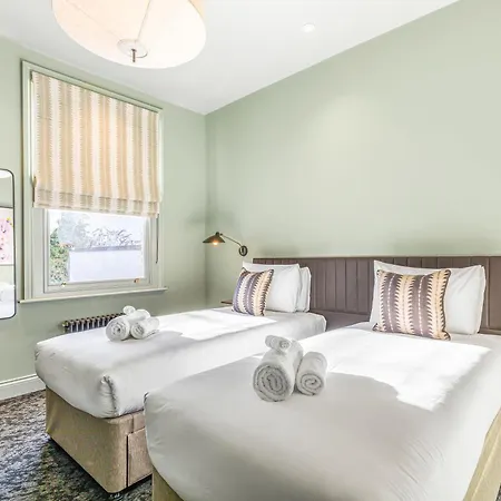 Clapham Guest House-2