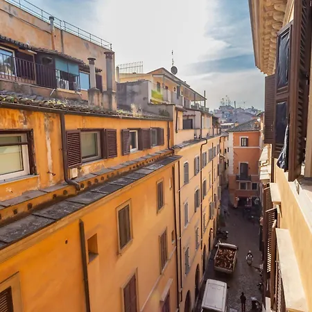 Daplace - La Mongolfiera Rooms In Navona-3