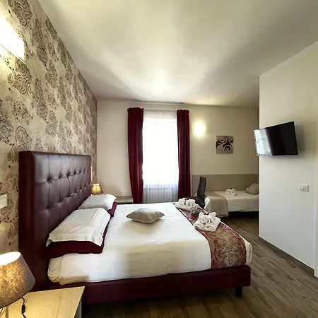 Porta Alla Croce Guest House-3