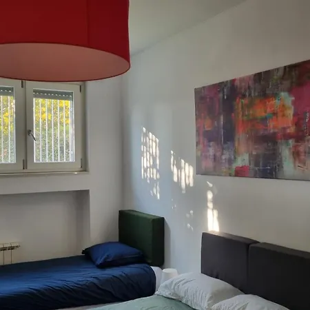 Bam Bam Tiburtina Guesthouse-2