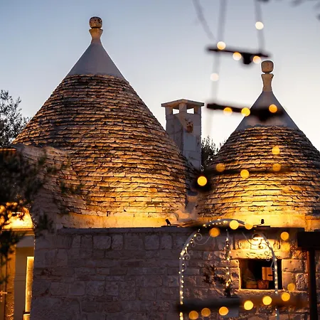 Trulli di V E N E R E-2