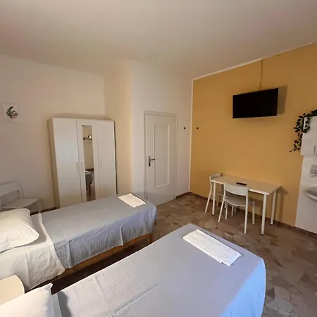 Hostal Parini-2