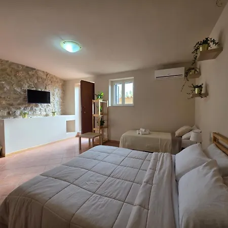 Villa Bonita - Fondi Holiday Rooms-3