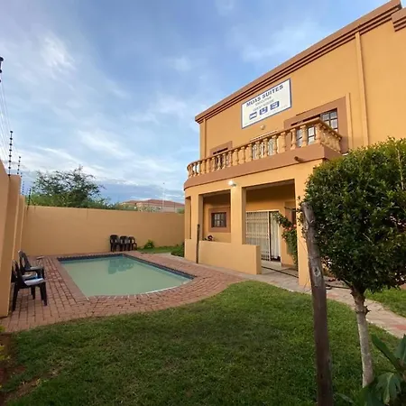 Muas Suites Guest House-2