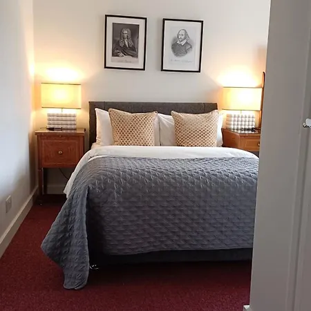 Stansted Lodge Elsenham-3