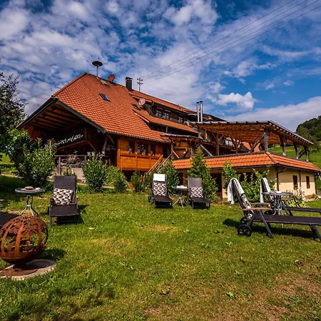 Gästehaus Holzer Kreuz- Gästezimmer Margerite für 2 Personen inkl Landfrühstück-3