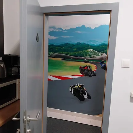 AUTOMOTODROM GROBNIK - Apartments&Rooms Skejić-3