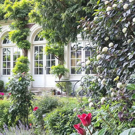 L'Orangerie White-Palacio-2
