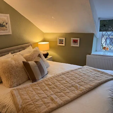 Broadlands (Adults Only)-2