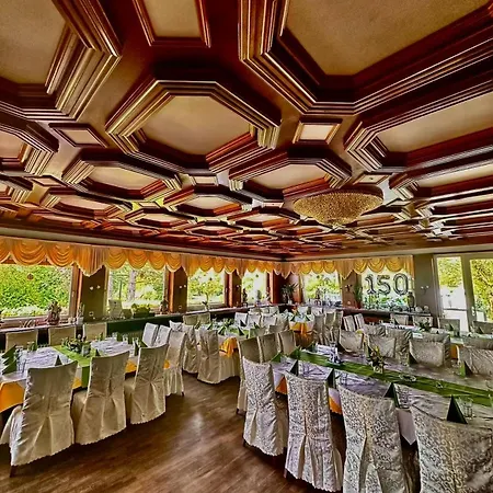 Hotel Royal Garden-3