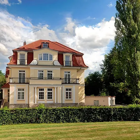Hotel Dirks am Schloss-2