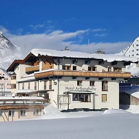 Chalet Arlberghoehe-2